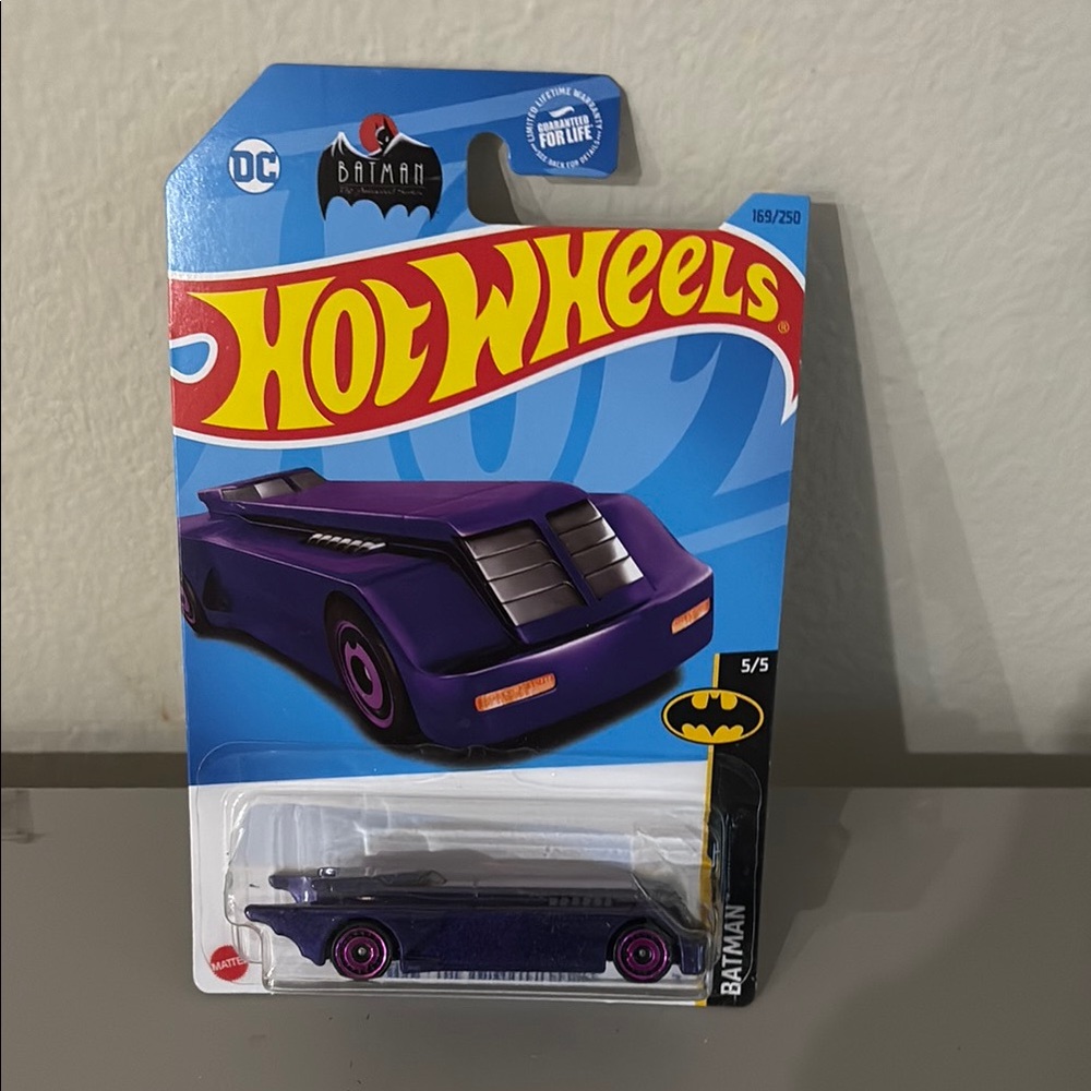 NWT Hot Wheels Batman:The Animated Series purple car 5/5 in series